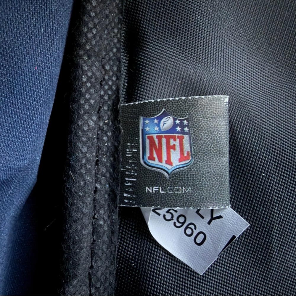 NFL New England Patriots Navy and Gray Leadoff Sling Backpack - Picture 9 of 9